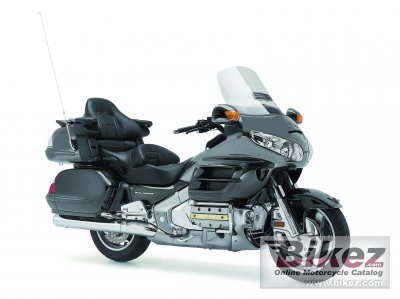 2010 Honda GL1800 Gold Wing Deluxe photo